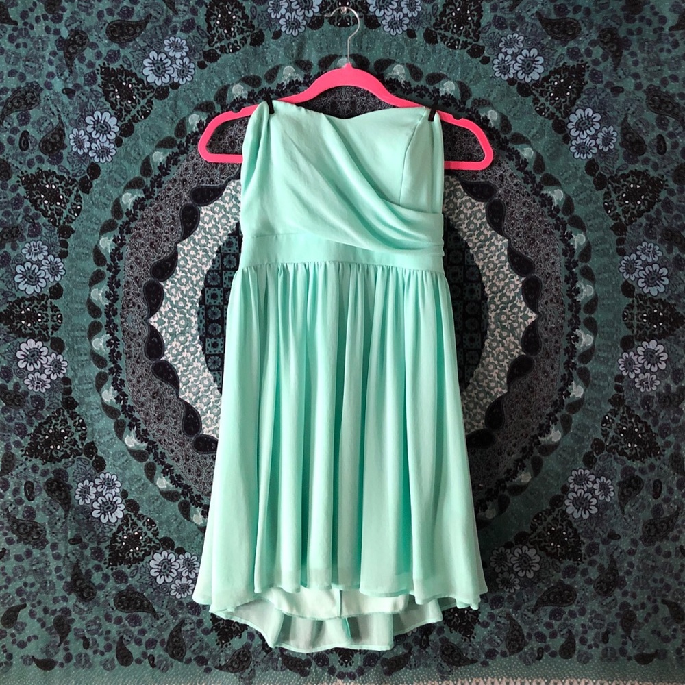 Guess pale mint strapless dress 👗